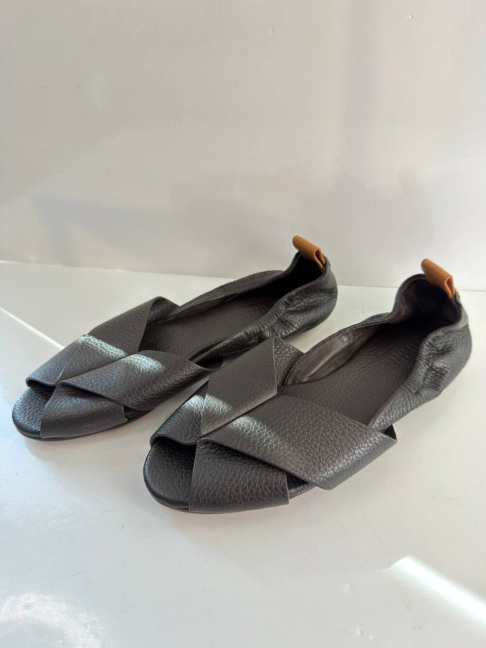 Mercedes Castillo Leather Flats – Minimalist Designer Shoes – Size US 7.5